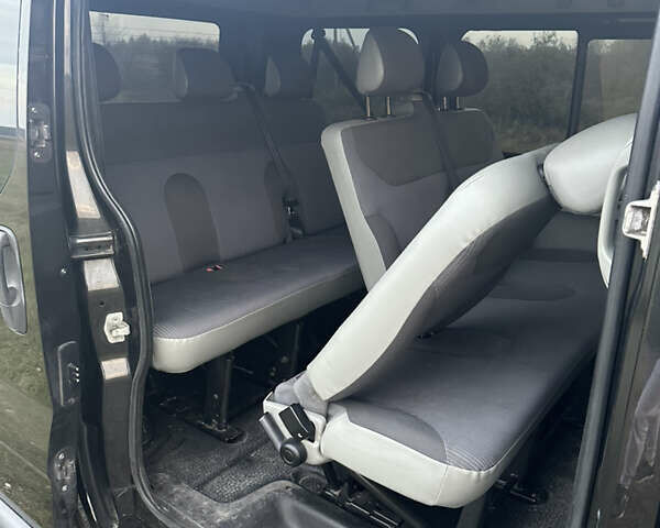 Чорний Опель Віваро, об'ємом двигуна 2 л та пробігом 273 тис. км за 9900 $, фото 18 на Automoto.ua