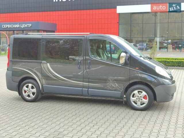 Чорний Опель Віваро, об'ємом двигуна 2 л та пробігом 277 тис. км за 7850 $, фото 2 на Automoto.ua