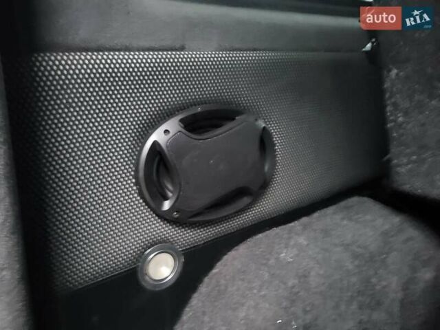 Чорний Опель Віваро, об'ємом двигуна 2 л та пробігом 241 тис. км за 9950 $, фото 101 на Automoto.ua