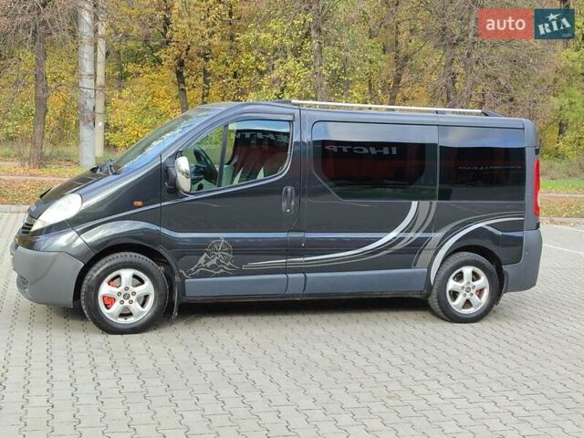 Чорний Опель Віваро, об'ємом двигуна 2 л та пробігом 277 тис. км за 7850 $, фото 9 на Automoto.ua