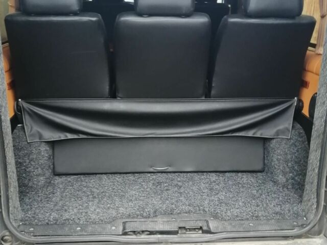 Черный Опель Виваро, объемом двигателя 2.5 л и пробегом 188 тыс. км за 7200 $, фото 3 на Automoto.ua