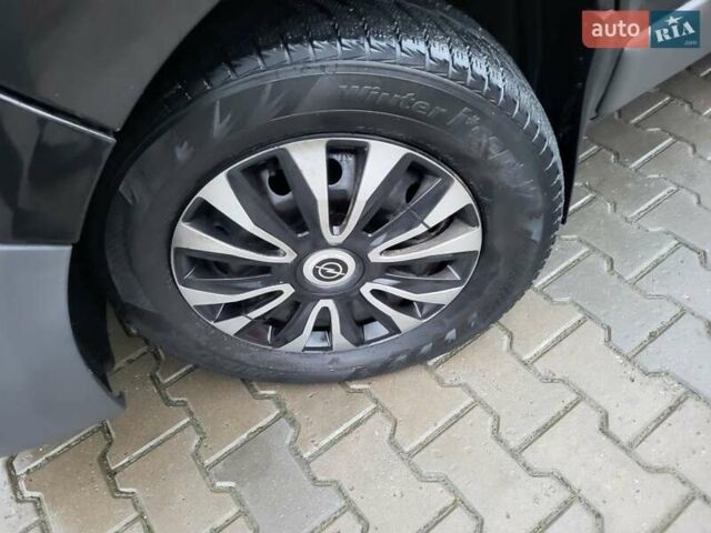 Чорний Опель Віваро, об'ємом двигуна 2 л та пробігом 241 тис. км за 9950 $, фото 108 на Automoto.ua
