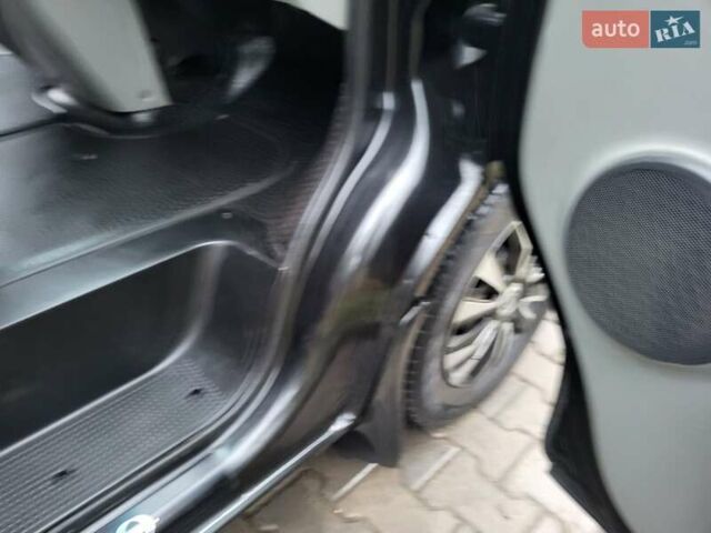 Чорний Опель Віваро, об'ємом двигуна 2 л та пробігом 241 тис. км за 9950 $, фото 66 на Automoto.ua