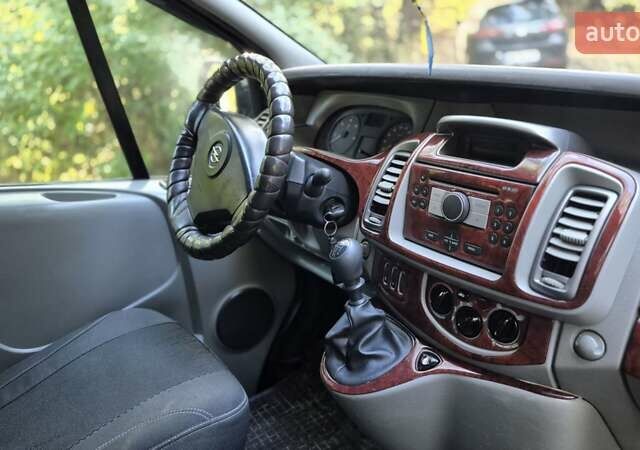 Черный Опель Виваро, объемом двигателя 2 л и пробегом 305 тыс. км за 7900 $, фото 36 на Automoto.ua