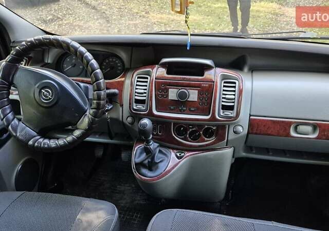 Черный Опель Виваро, объемом двигателя 2 л и пробегом 305 тыс. км за 7900 $, фото 17 на Automoto.ua