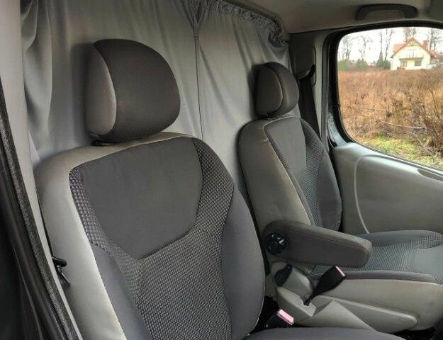 Черный Опель Виваро, объемом двигателя 2 л и пробегом 230 тыс. км за 7400 $, фото 8 на Automoto.ua