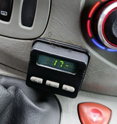 Черный Опель Виваро, объемом двигателя 2 л и пробегом 220 тыс. км за 8900 $, фото 13 на Automoto.ua