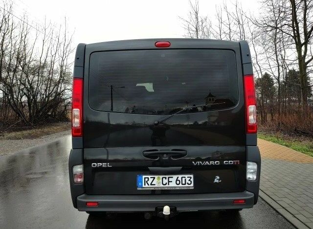 Черный Опель Виваро, объемом двигателя 2 л и пробегом 230 тыс. км за 7400 $, фото 3 на Automoto.ua
