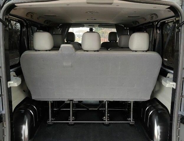 Черный Опель Виваро, объемом двигателя 2 л и пробегом 230 тыс. км за 7400 $, фото 18 на Automoto.ua