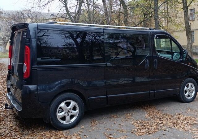 Черный Опель Виваро, объемом двигателя 2 л и пробегом 220 тыс. км за 8900 $, фото 8 на Automoto.ua