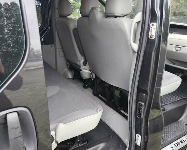 Черный Опель Виваро, объемом двигателя 2 л и пробегом 265 тыс. км за 12400 $, фото 9 на Automoto.ua