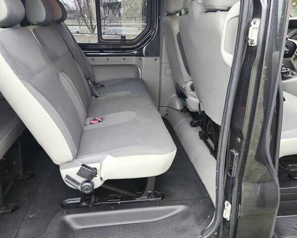 Черный Опель Виваро, объемом двигателя 2 л и пробегом 265 тыс. км за 12400 $, фото 10 на Automoto.ua