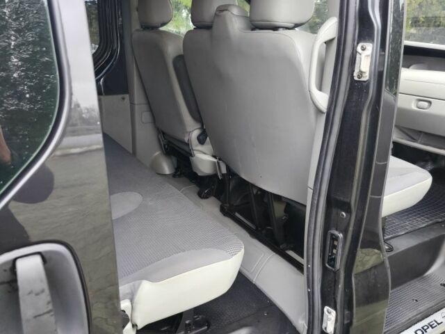 Черный Опель Виваро, объемом двигателя 2 л и пробегом 265 тыс. км за 12500 $, фото 10 на Automoto.ua