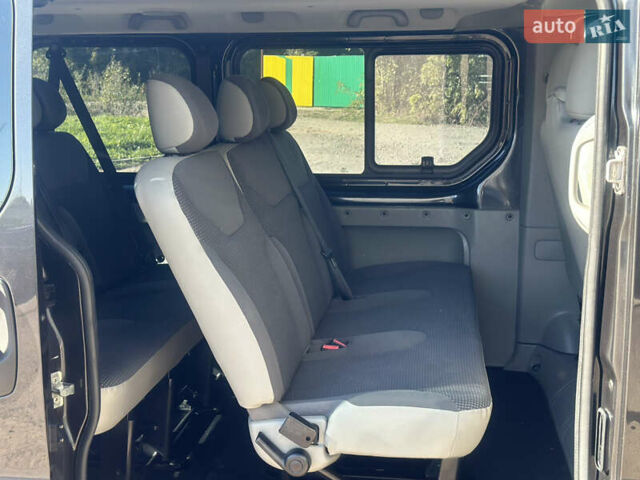 Черный Опель Виваро, объемом двигателя 2 л и пробегом 263 тыс. км за 11900 $, фото 32 на Automoto.ua