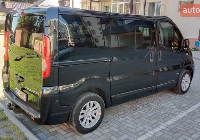 Черный Опель Виваро, объемом двигателя 2 л и пробегом 434 тыс. км за 11000 $, фото 6 на Automoto.ua