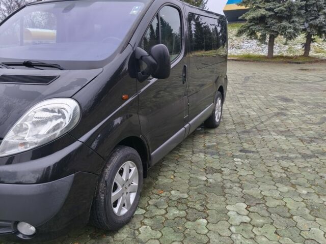 Черный Опель Виваро, объемом двигателя 2 л и пробегом 265 тыс. км за 12500 $, фото 6 на Automoto.ua