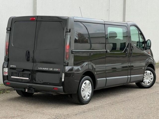 Черный Опель Виваро, объемом двигателя 1.9 л и пробегом 230 тыс. км за 3300 $, фото 3 на Automoto.ua
