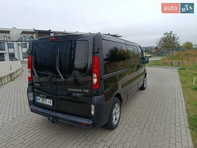 Черный Опель Виваро, объемом двигателя 2.5 л и пробегом 280 тыс. км за 9200 $, фото 7 на Automoto.ua