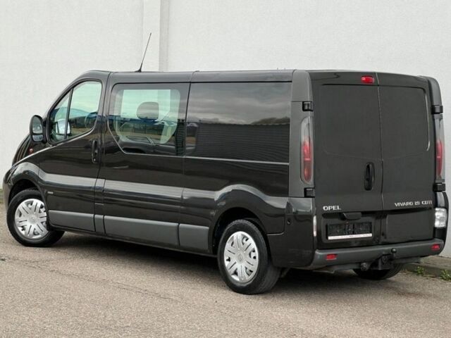 Черный Опель Виваро, объемом двигателя 1.9 л и пробегом 230 тыс. км за 3300 $, фото 2 на Automoto.ua