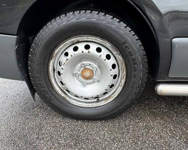 Чорний Опель Віваро, об'ємом двигуна 2 л та пробігом 195 тис. км за 12900 $, фото 17 на Automoto.ua