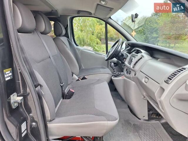 Черный Опель Виваро, объемом двигателя 2 л и пробегом 199 тыс. км за 13999 $, фото 15 на Automoto.ua