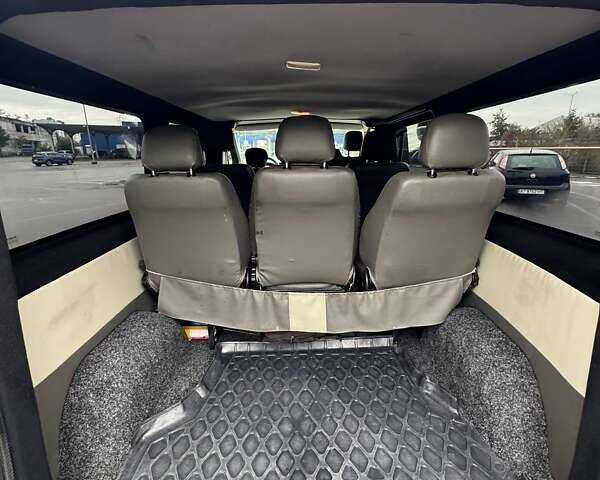 Чорний Опель Віваро, об'ємом двигуна 2 л та пробігом 195 тис. км за 12900 $, фото 12 на Automoto.ua