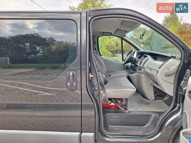 Черный Опель Виваро, объемом двигателя 2 л и пробегом 199 тыс. км за 14200 $, фото 16 на Automoto.ua