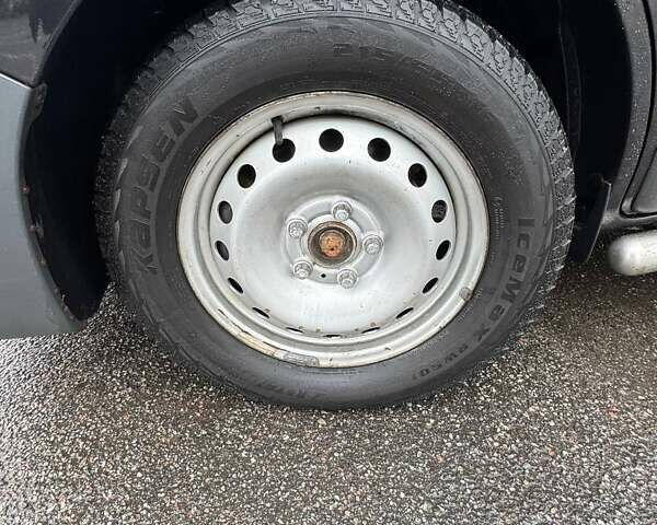 Чорний Опель Віваро, об'ємом двигуна 2 л та пробігом 195 тис. км за 12900 $, фото 19 на Automoto.ua