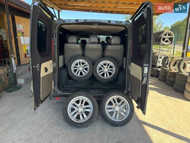 Чорний Опель Віваро, об'ємом двигуна 2 л та пробігом 195 тис. км за 12900 $, фото 21 на Automoto.ua