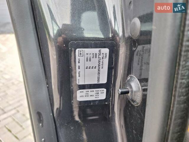 Черный Опель Виваро, объемом двигателя 2 л и пробегом 199 тыс. км за 13999 $, фото 32 на Automoto.ua