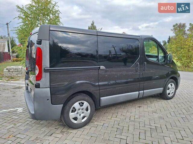 Черный Опель Виваро, объемом двигателя 2 л и пробегом 199 тыс. км за 13999 $, фото 5 на Automoto.ua