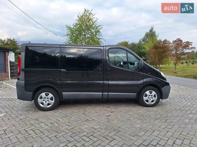 Черный Опель Виваро, объемом двигателя 2 л и пробегом 199 тыс. км за 13999 $, фото 4 на Automoto.ua