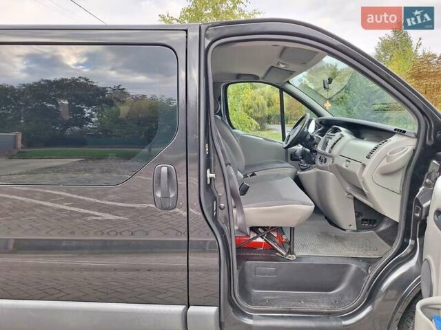 Черный Опель Виваро, объемом двигателя 2 л и пробегом 199 тыс. км за 13999 $, фото 14 на Automoto.ua