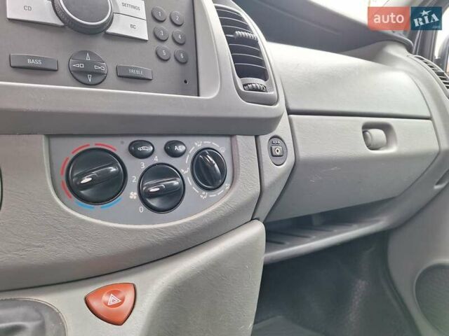 Черный Опель Виваро, объемом двигателя 2 л и пробегом 199 тыс. км за 13999 $, фото 29 на Automoto.ua