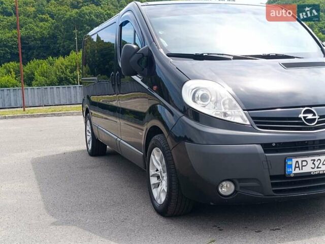 Черный Опель Виваро, объемом двигателя 2.5 л и пробегом 392 тыс. км за 13400 $, фото 8 на Automoto.ua