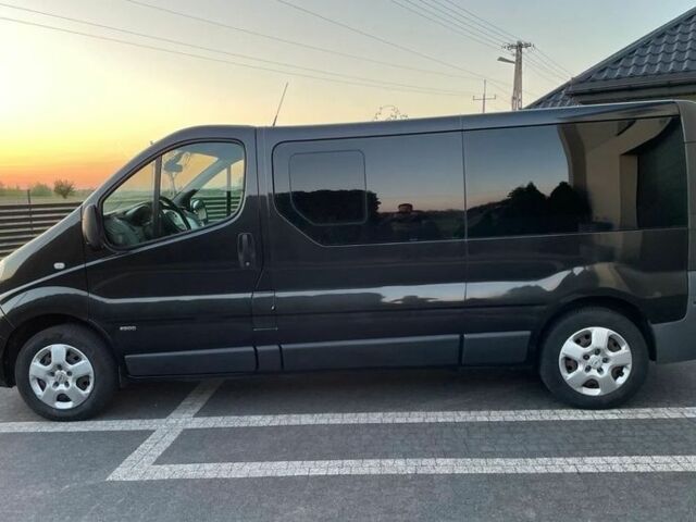 Чорний Опель Віваро, об'ємом двигуна 2 л та пробігом 165 тис. км за 7800 $, фото 5 на Automoto.ua