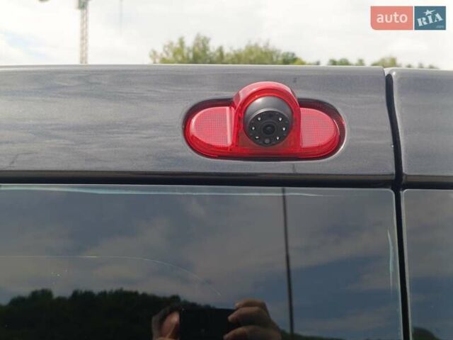 Черный Опель Виваро, объемом двигателя 2.5 л и пробегом 392 тыс. км за 13400 $, фото 11 на Automoto.ua