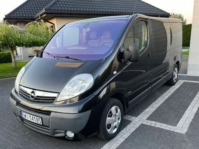 Чорний Опель Віваро, об'ємом двигуна 2 л та пробігом 165 тис. км за 7800 $, фото 8 на Automoto.ua