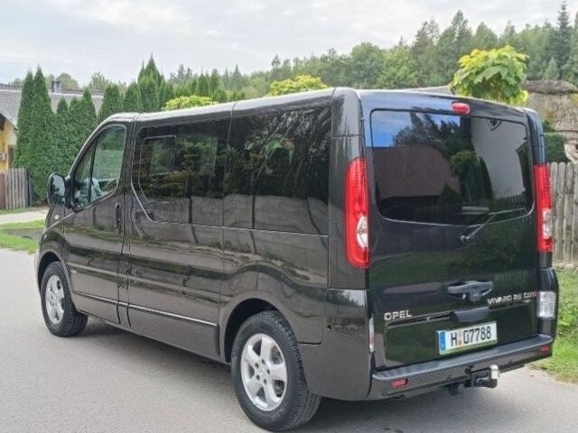 Черный Опель Виваро, объемом двигателя 2.5 л и пробегом 161 тыс. км за 7800 $, фото 3 на Automoto.ua