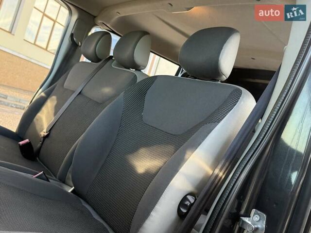 Черный Опель Виваро, объемом двигателя 2 л и пробегом 198 тыс. км за 13950 $, фото 62 на Automoto.ua