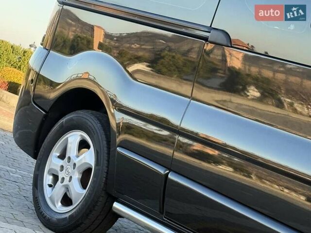 Черный Опель Виваро, объемом двигателя 2 л и пробегом 198 тыс. км за 13950 $, фото 11 на Automoto.ua