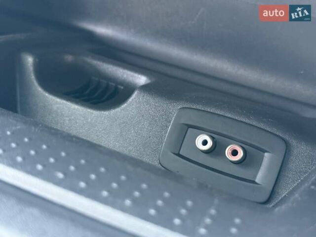 Черный Опель Виваро, объемом двигателя 2 л и пробегом 198 тыс. км за 13950 $, фото 51 на Automoto.ua