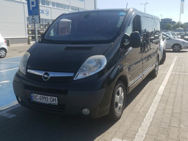 Черный Опель Виваро, объемом двигателя 2.5 л и пробегом 390 тыс. км за 12500 $, фото 6 на Automoto.ua