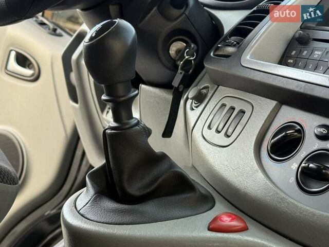 Черный Опель Виваро, объемом двигателя 2 л и пробегом 198 тыс. км за 13950 $, фото 56 на Automoto.ua