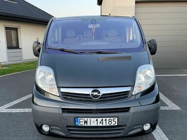 Чорний Опель Віваро, об'ємом двигуна 2 л та пробігом 165 тис. км за 7800 $, фото 6 на Automoto.ua