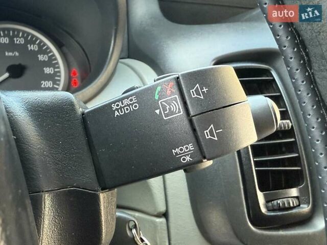 Черный Опель Виваро, объемом двигателя 2 л и пробегом 198 тыс. км за 13950 $, фото 60 на Automoto.ua