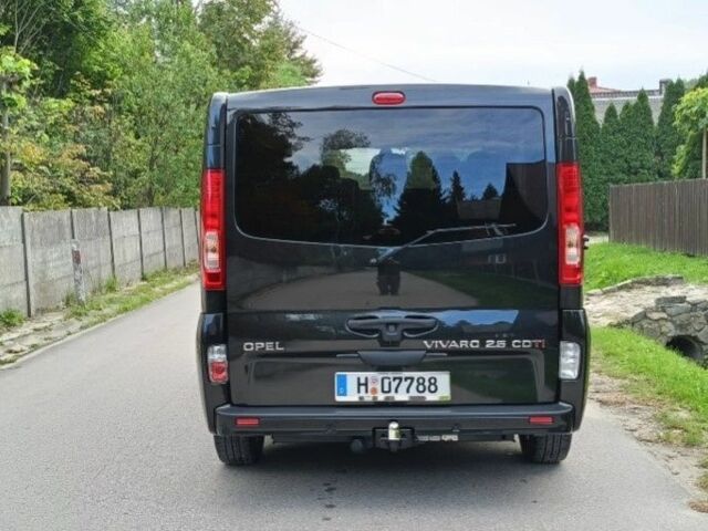 Черный Опель Виваро, объемом двигателя 2.5 л и пробегом 161 тыс. км за 7800 $, фото 4 на Automoto.ua