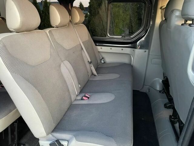 Чорний Опель Віваро, об'ємом двигуна 2 л та пробігом 165 тис. км за 7800 $, фото 14 на Automoto.ua