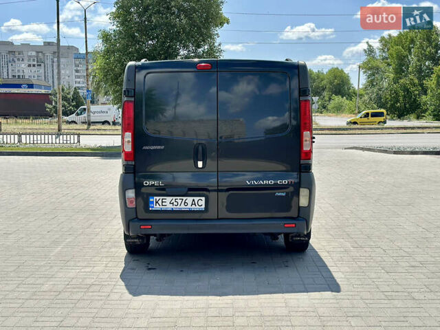Черный Опель Виваро, объемом двигателя 2 л и пробегом 231 тыс. км за 10444 $, фото 5 на Automoto.ua