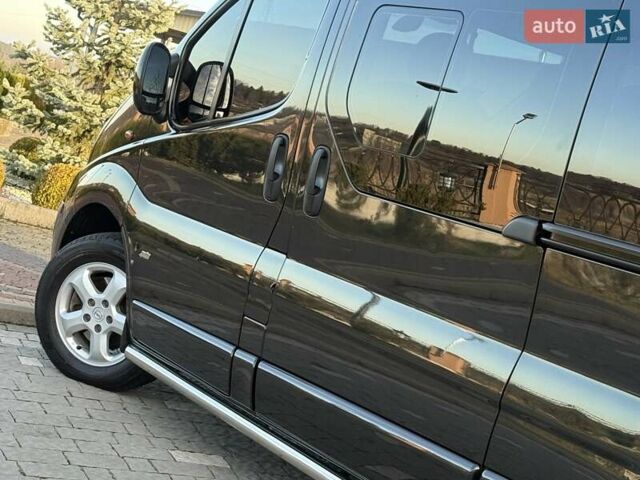 Черный Опель Виваро, объемом двигателя 2 л и пробегом 198 тыс. км за 13950 $, фото 43 на Automoto.ua